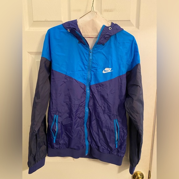 Boy’s Nike windbreaker - Picture 1 of 3